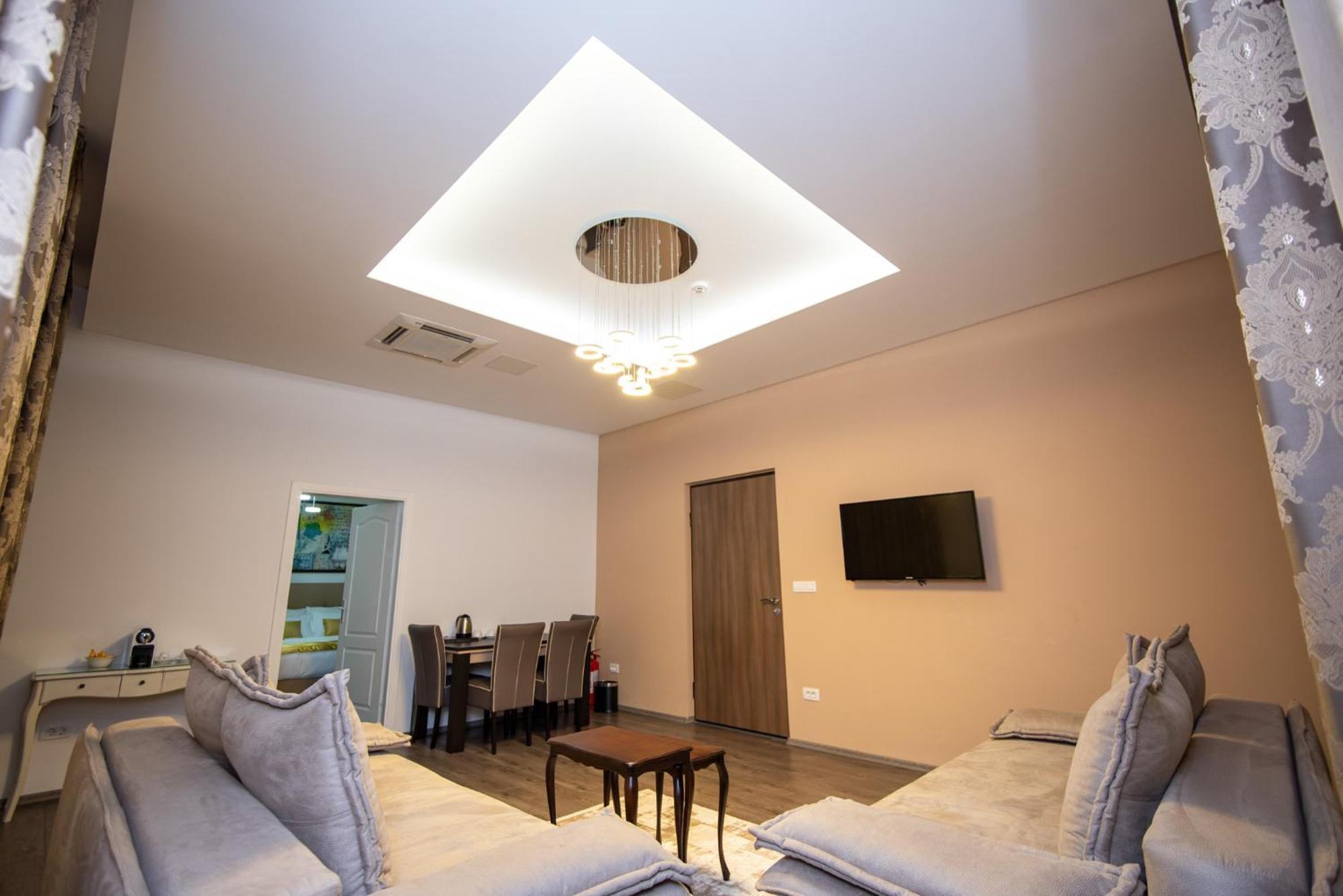 Main Street Suites Сараево Экстерьер фото