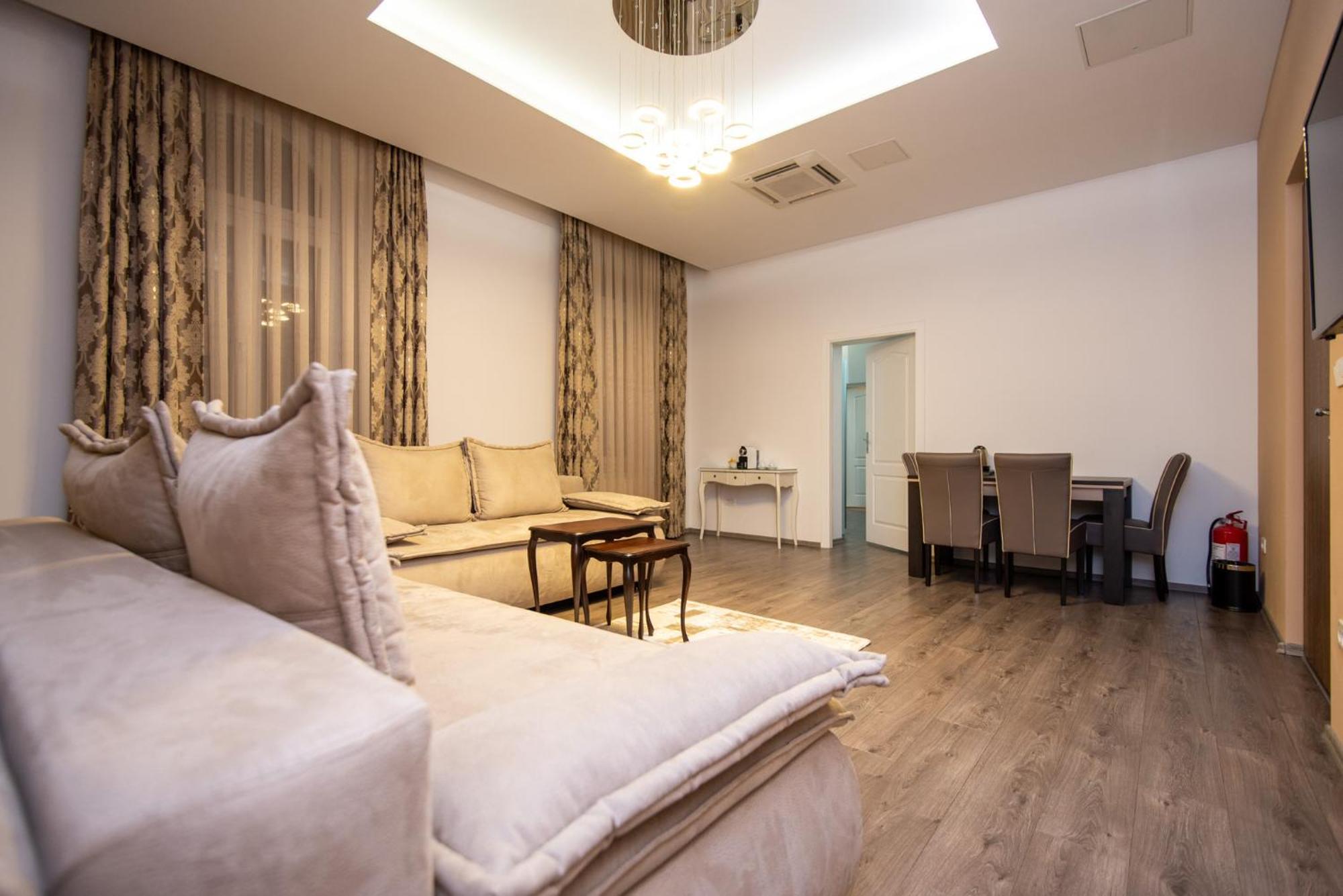 Main Street Suites Сараево Экстерьер фото