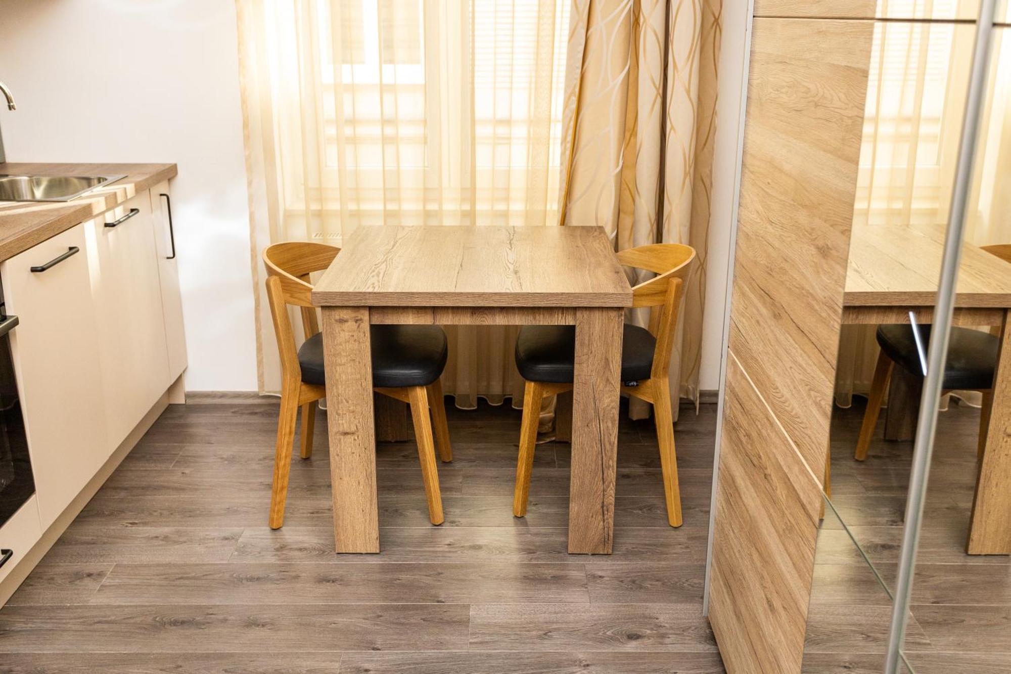 Main Street Suites Сараево Экстерьер фото